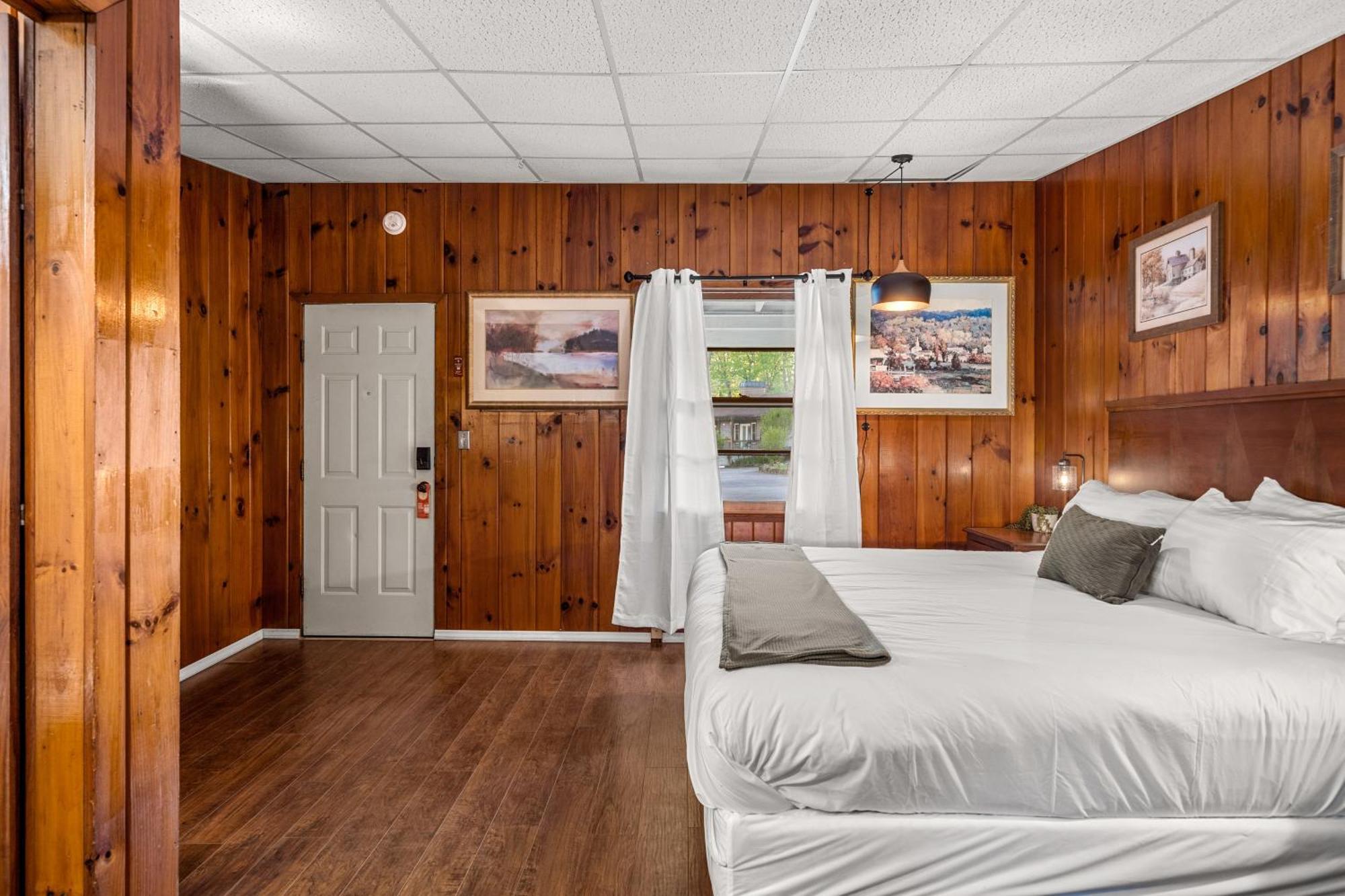 Cedarwood Inn Hendersonville Exterior foto